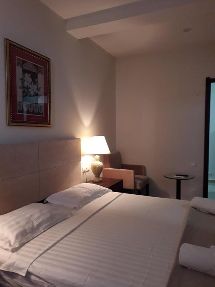 Belgrade Rustaveli Hotel Кобулети Экстерьер фото