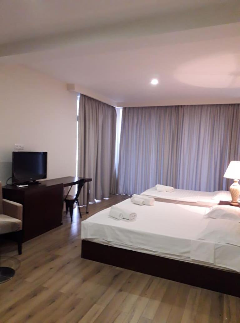 Belgrade Rustaveli Hotel Кобулети Экстерьер фото